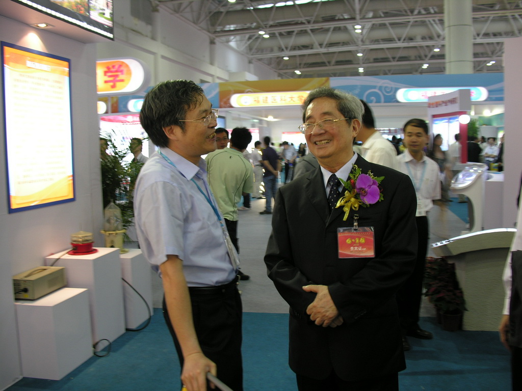 陈明义到MILAN米兰体育·（中国）官方网站展馆参观
